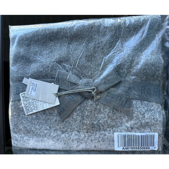 NWT Barefoot Dreams CozyChic Lite Confetti Scarf Smokey Green Fog Gray OS Gift - Picture 2 of 3